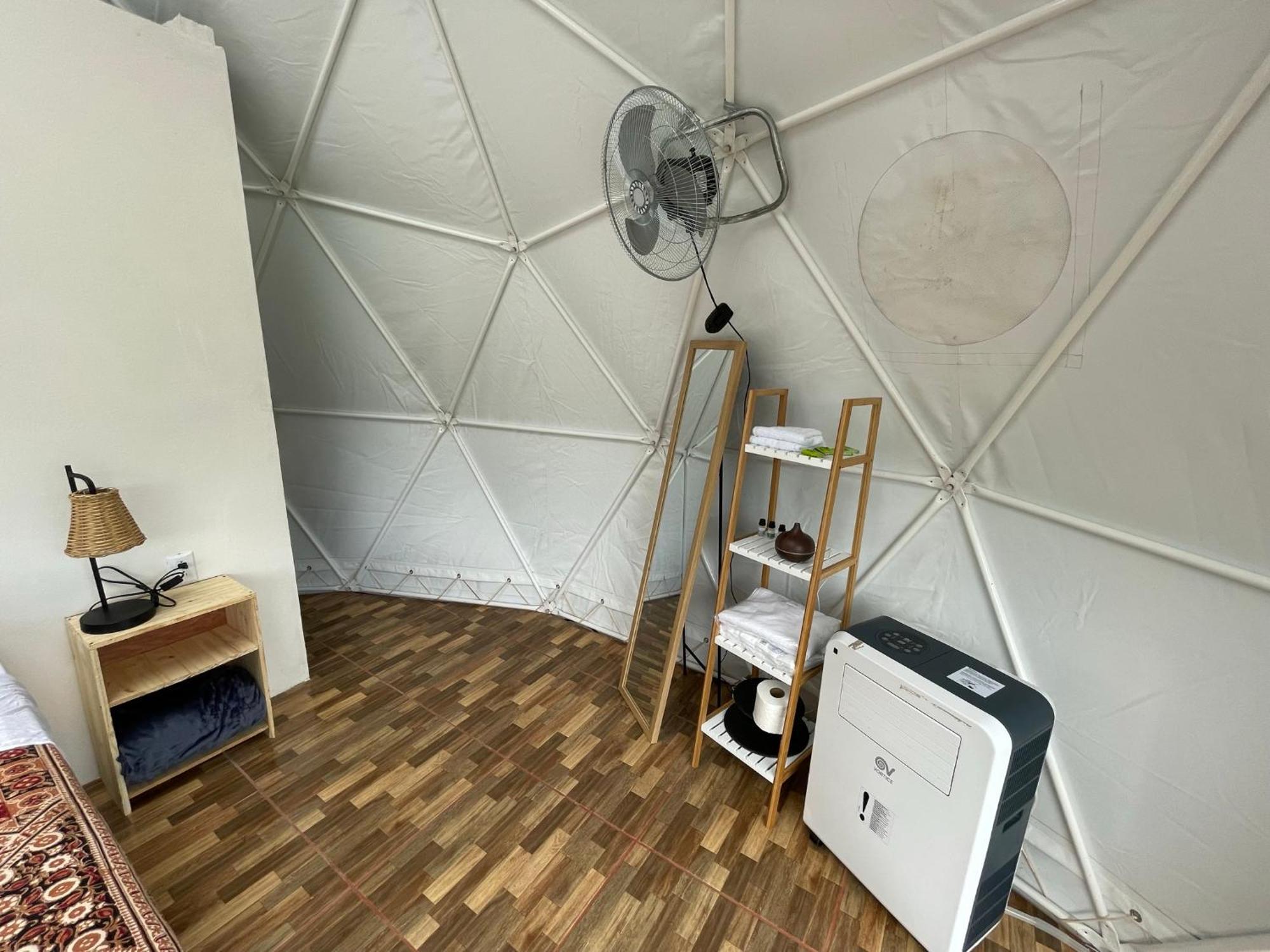 La Comarca River Glamping Dome Near Manuel Antonio Esterno foto