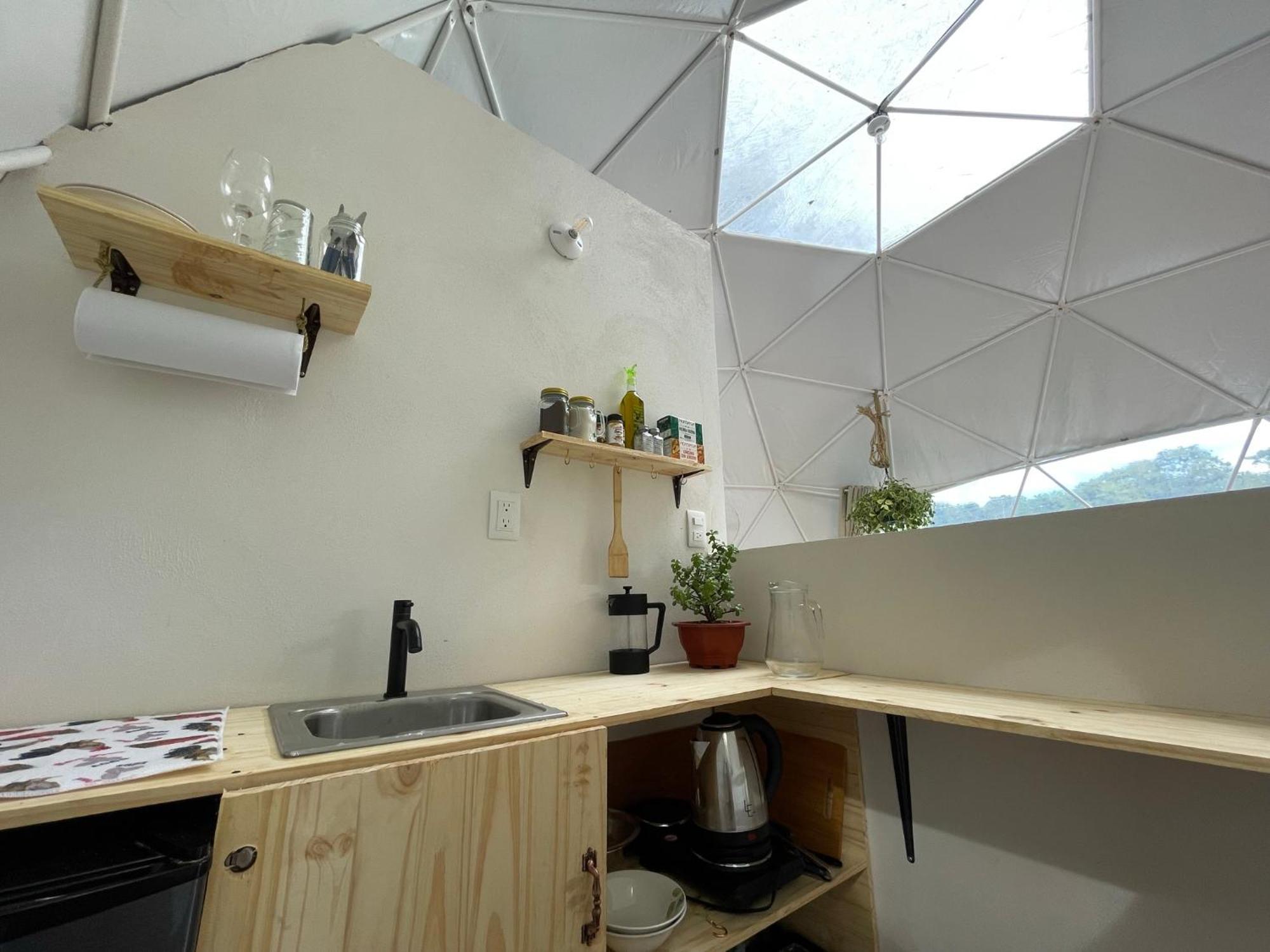 La Comarca River Glamping Dome Near Manuel Antonio Esterno foto