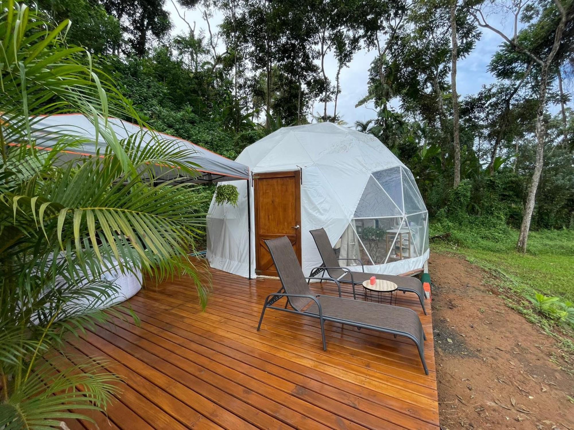 La Comarca River Glamping Dome Near Manuel Antonio Esterno foto