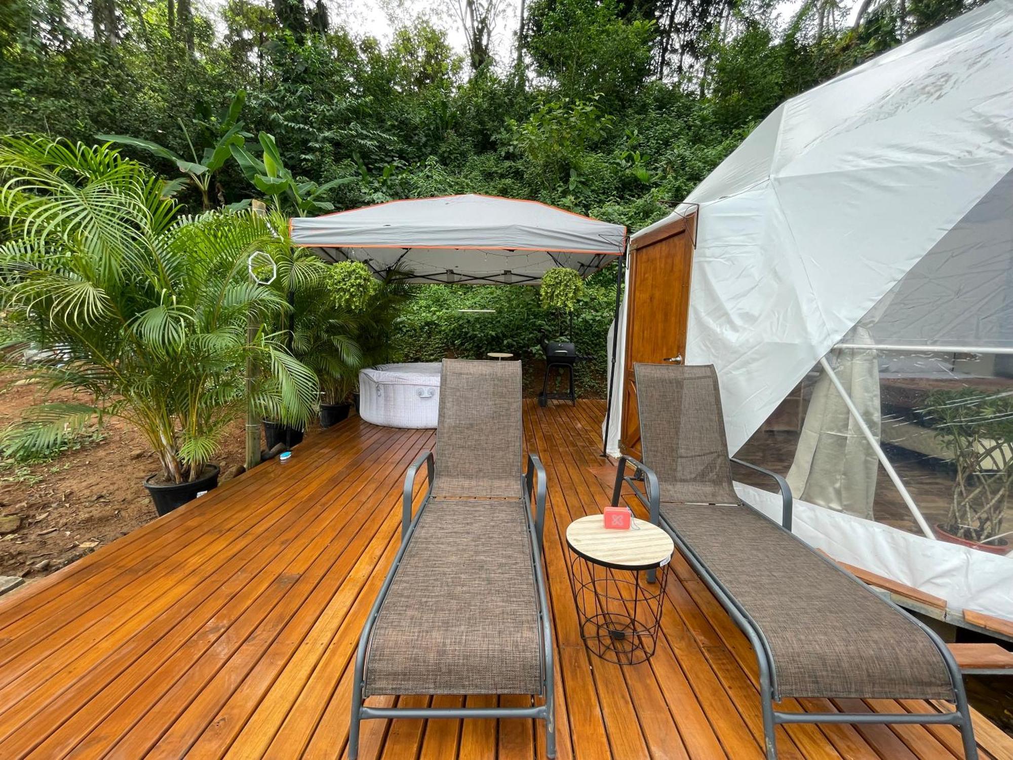 La Comarca River Glamping Dome Near Manuel Antonio Esterno foto