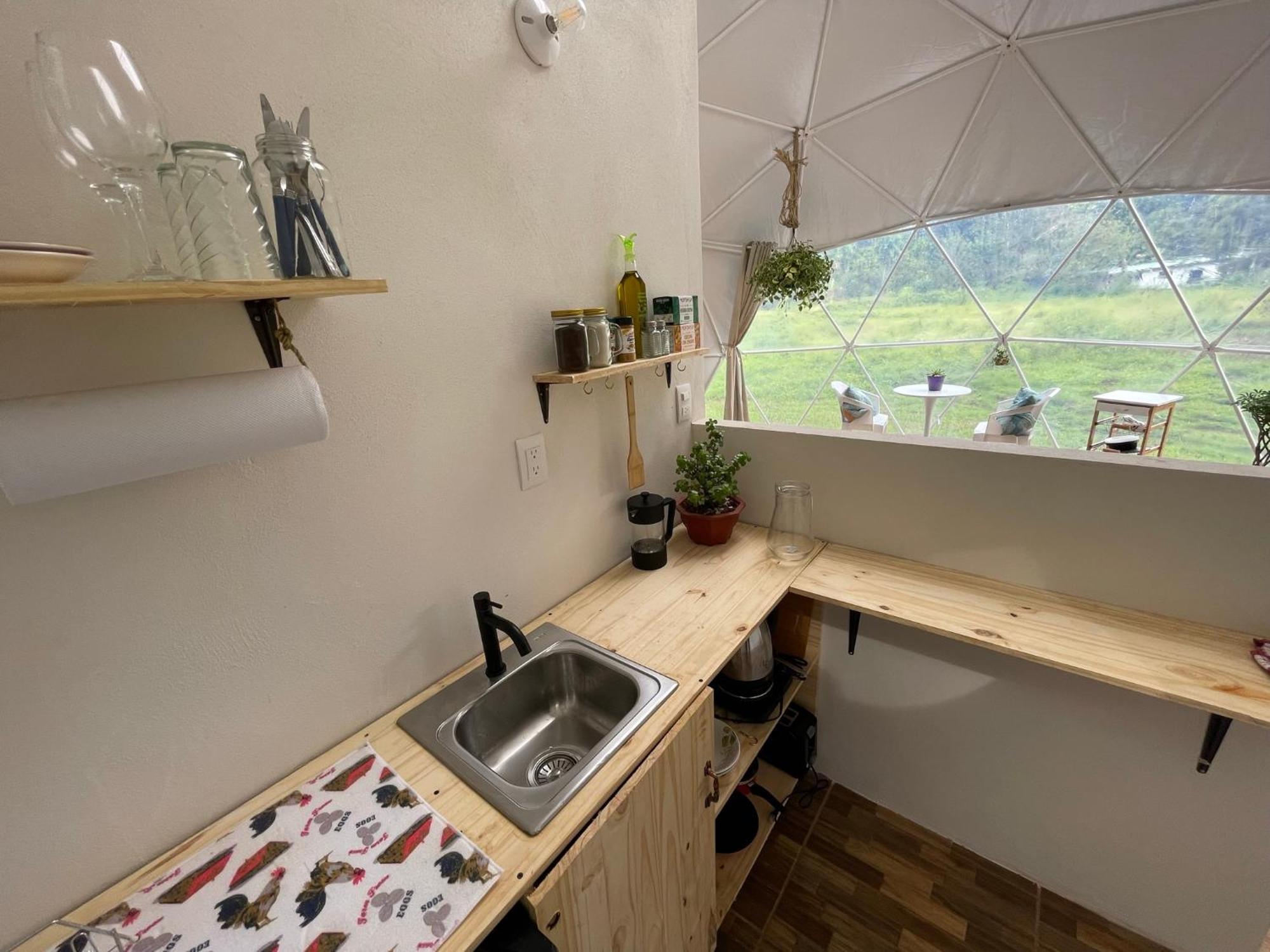 La Comarca River Glamping Dome Near Manuel Antonio Esterno foto