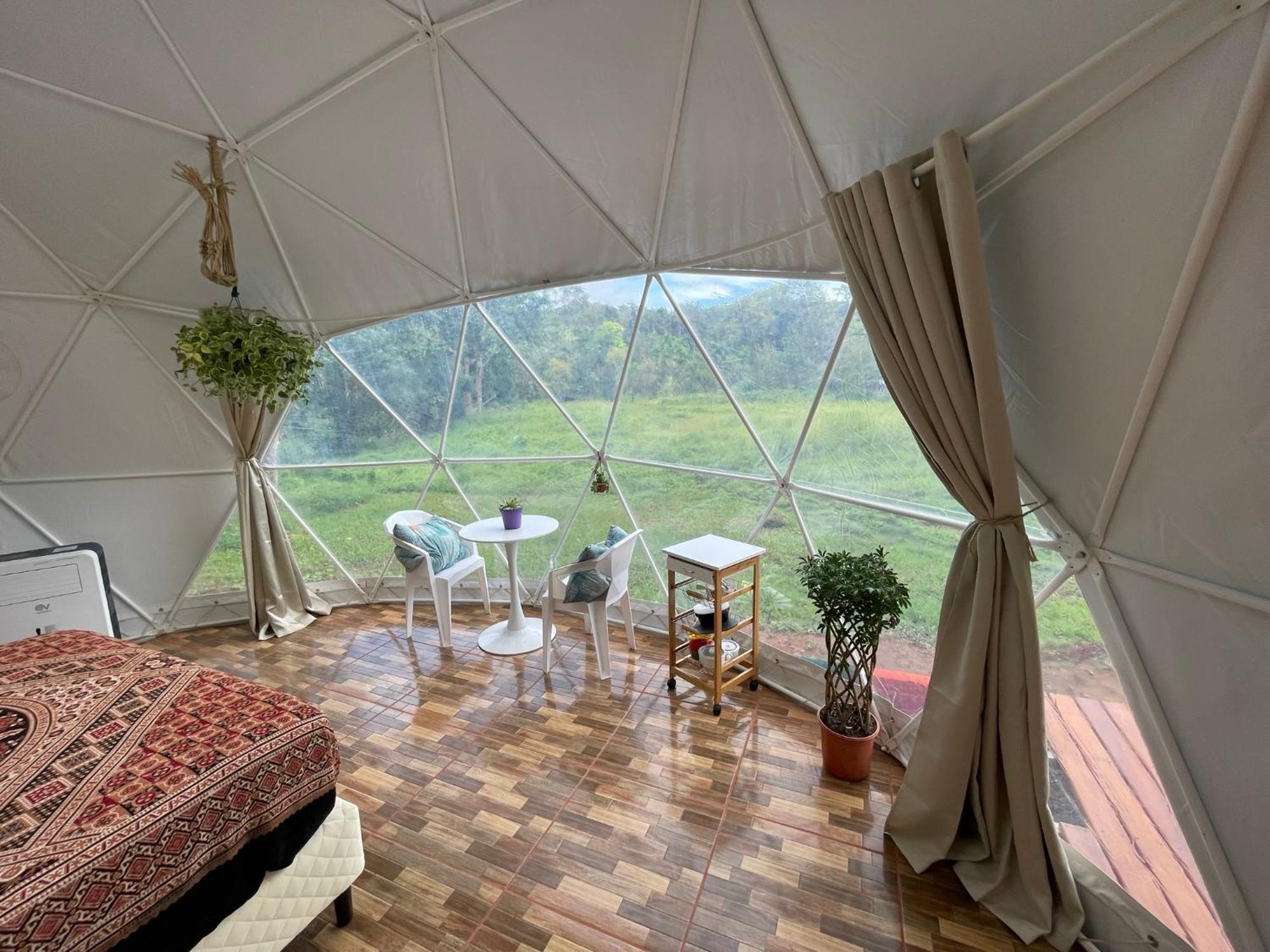 La Comarca River Glamping Dome Near Manuel Antonio Esterno foto