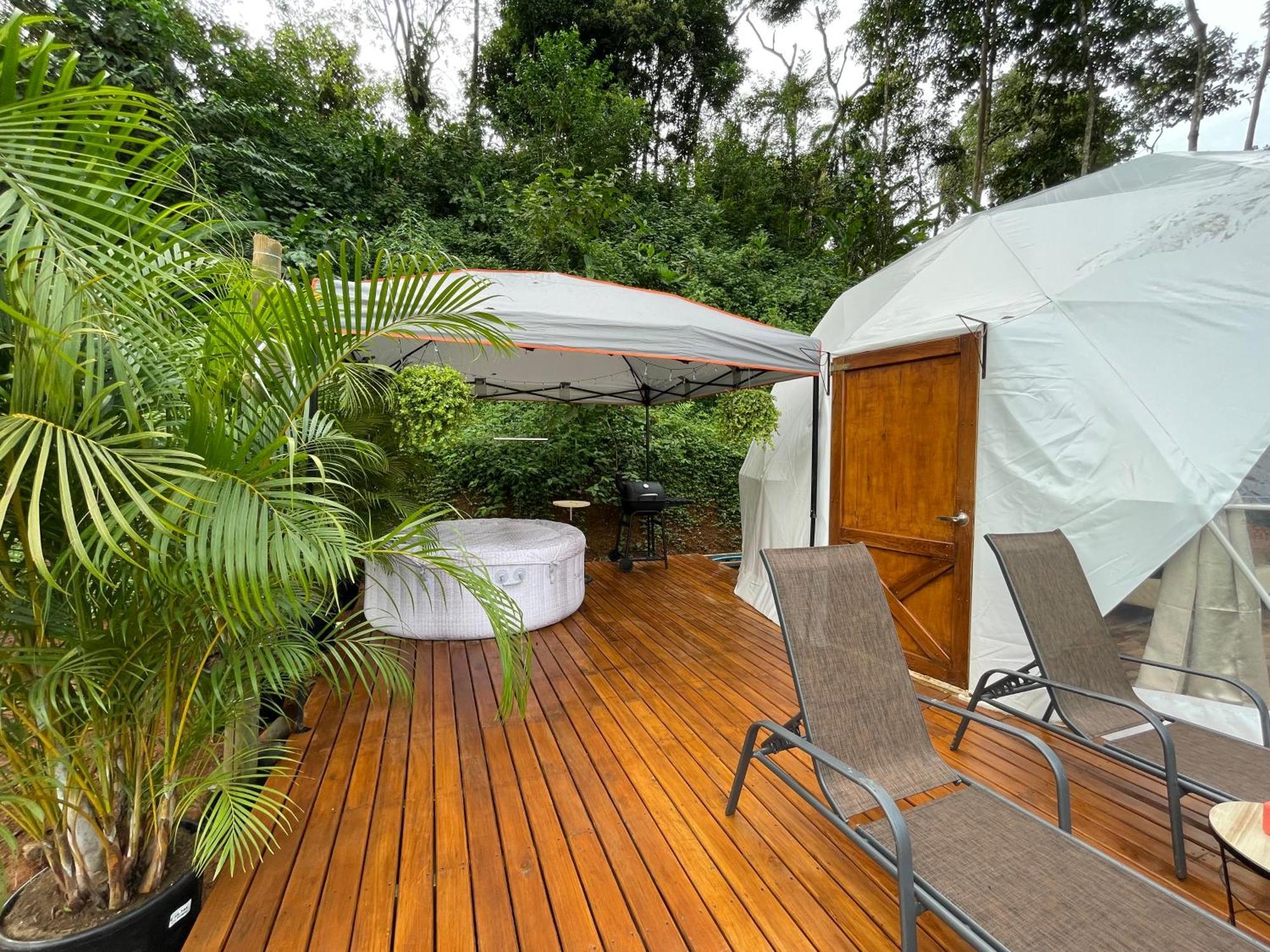 La Comarca River Glamping Dome Near Manuel Antonio Esterno foto