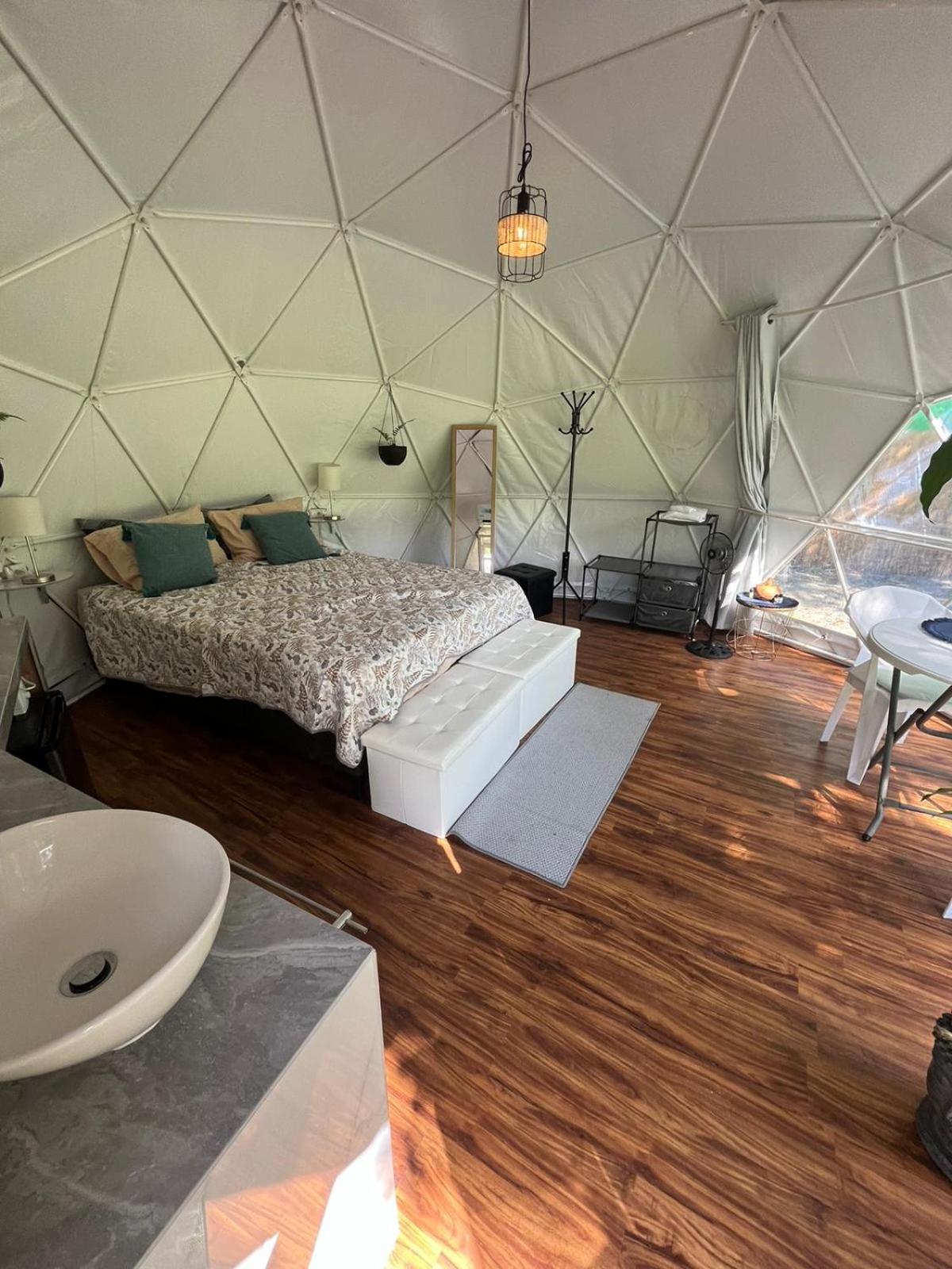 La Comarca River Glamping Dome Near Manuel Antonio Esterno foto