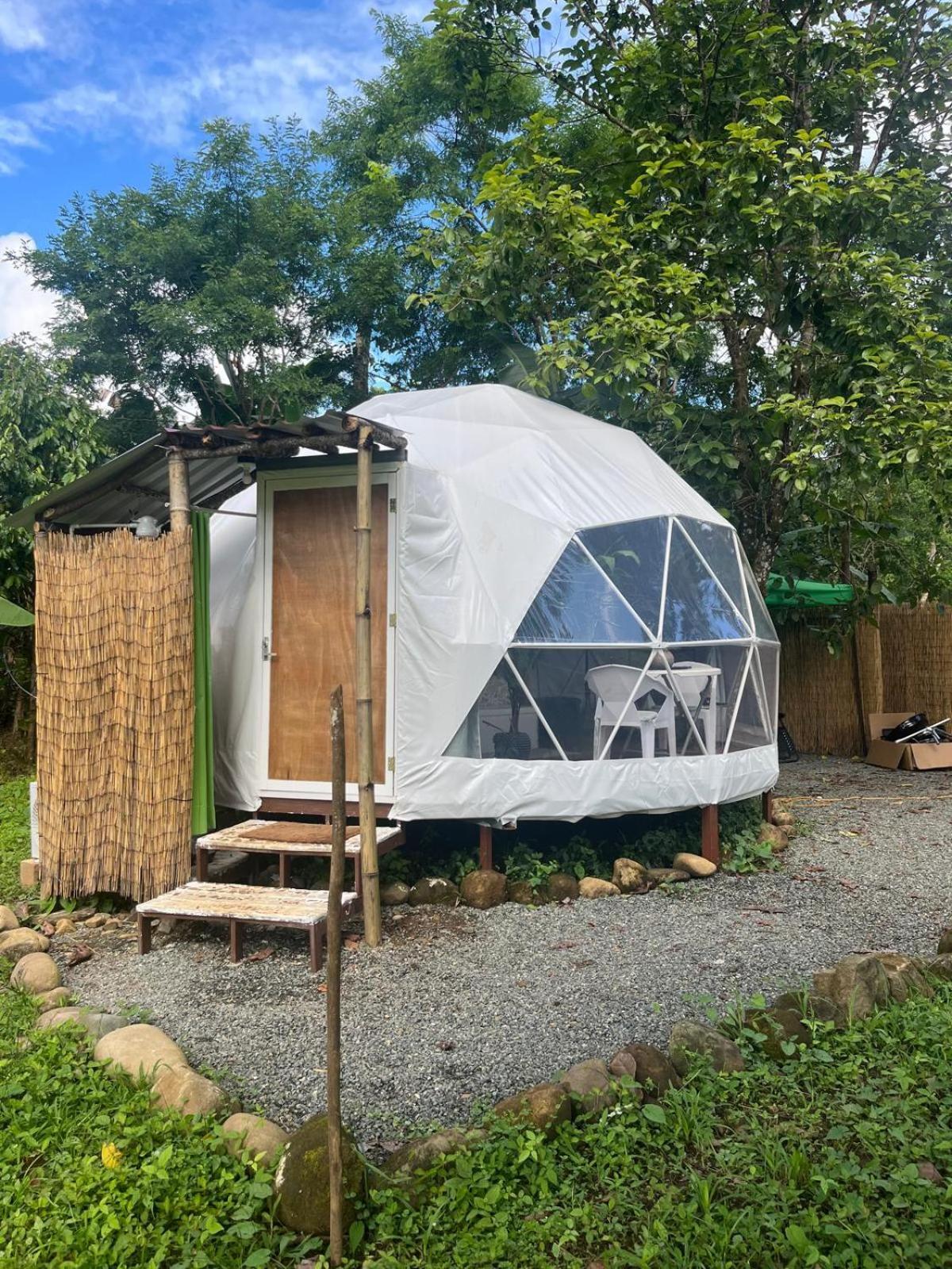 La Comarca River Glamping Dome Near Manuel Antonio Esterno foto