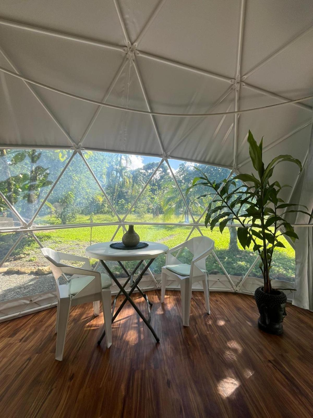 La Comarca River Glamping Dome Near Manuel Antonio Esterno foto