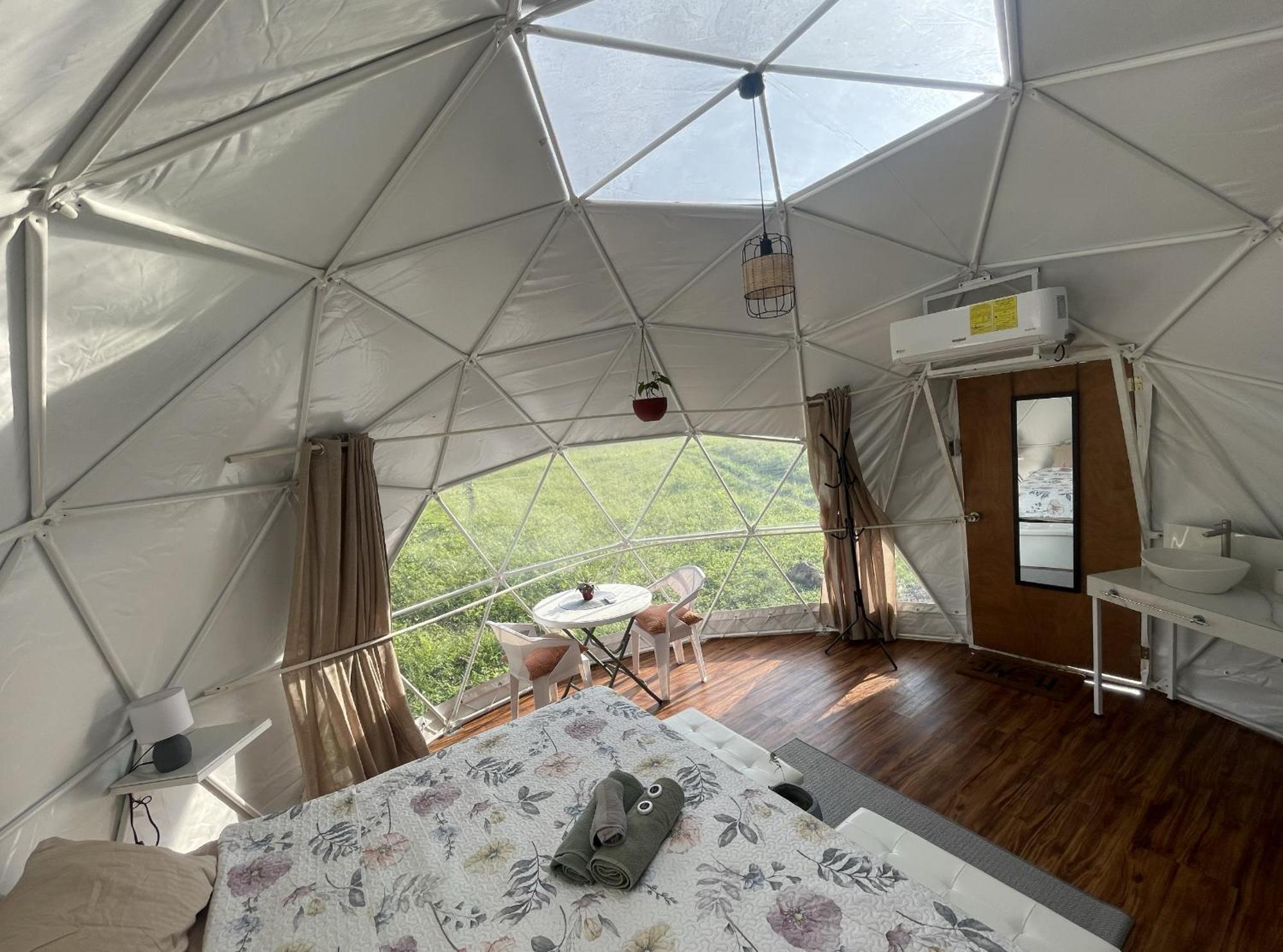 La Comarca River Glamping Dome Near Manuel Antonio Esterno foto